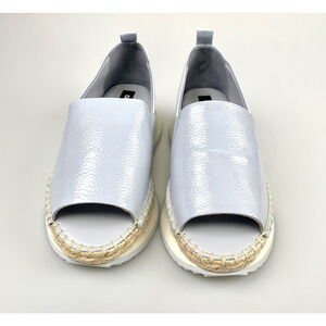 NIB DKNY Women Orza Wedges PU Shoes Grain Patent Halogen Size 5.5 Baby Blue